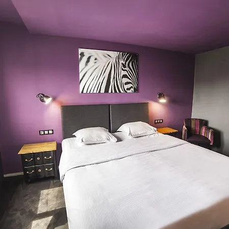 מלון Cit'hotel B Brasserie 3*