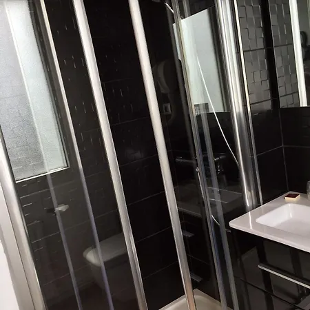 Cit'hotel B Brasserie מלון Béthune