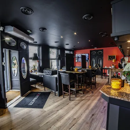 Cit'hotel B Brasserie מלון